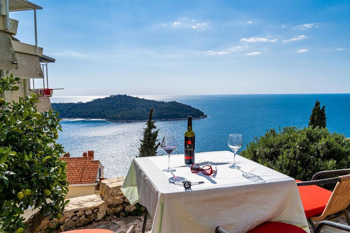 Stunning Old Town View Apart. Lenka Apartment