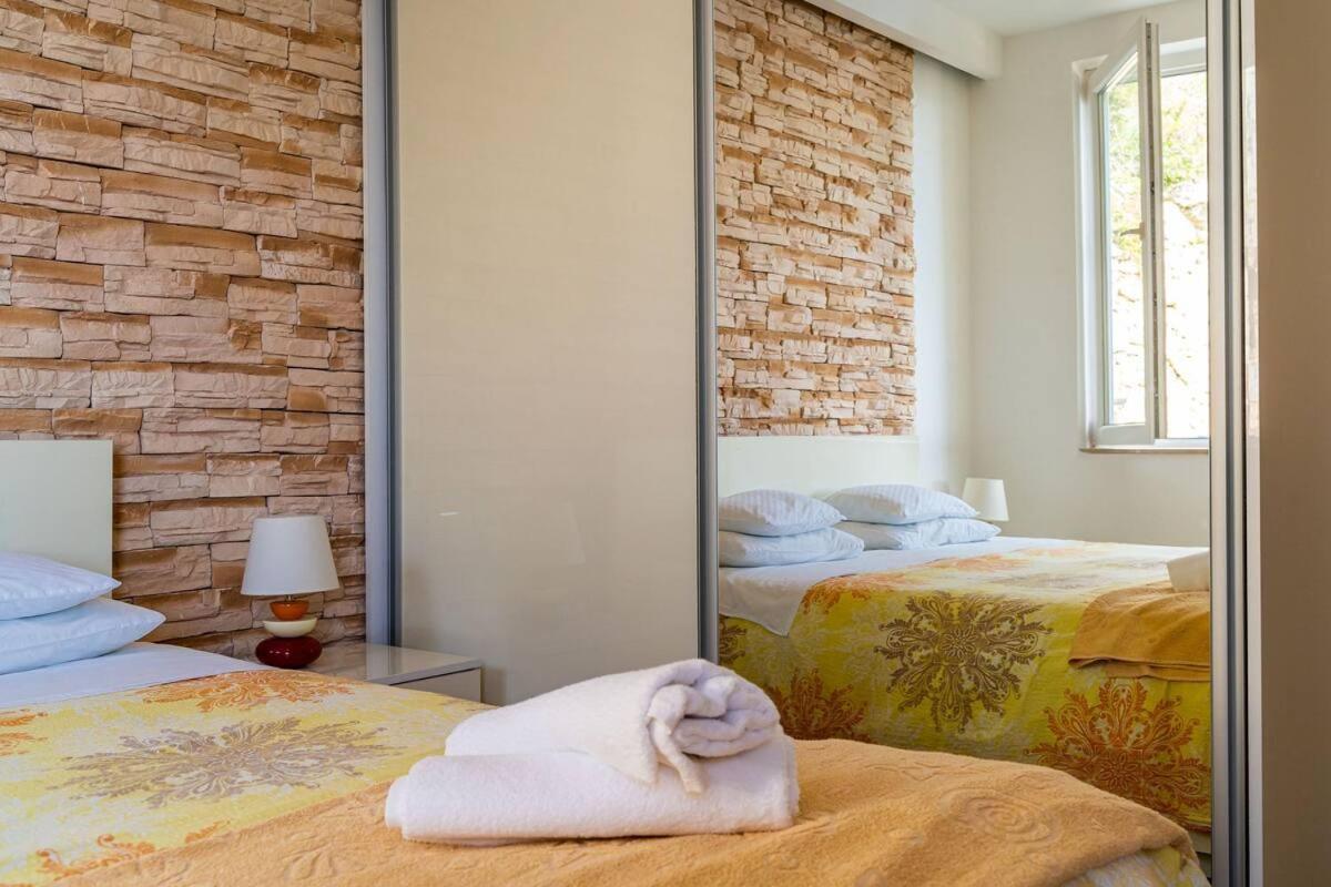 Apartment Stunning Old Town View Apart. Lenka *
