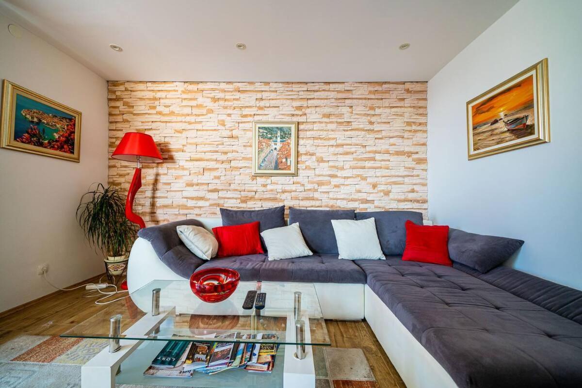 Stunning Old Town View Apart. Lenka Apartment *